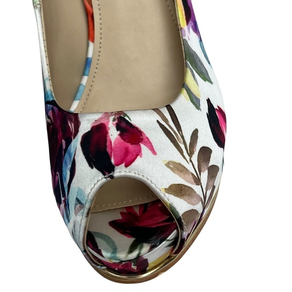 GUESS satin rose floral open toe high heeled shoes size 7.5 NEW - Picture 5 of 10